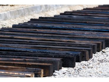 美東鐵道舊枕木｜景觀用焦油木（進口大尺寸 #1級）