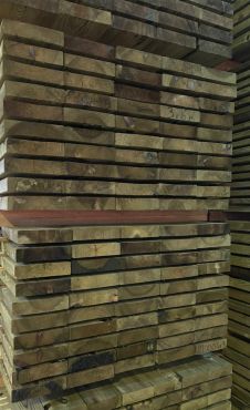 芬蘭紅松防腐木45X14.5.X300CM 赤松(ACQ高磅防腐/US1級景觀材/刨光)取代塑木