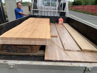 日本柳杉原木板  D7.5*L400 CM X 寬50~75 CM(隨機)